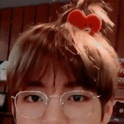 ➳ she/her, 18, capricornio
