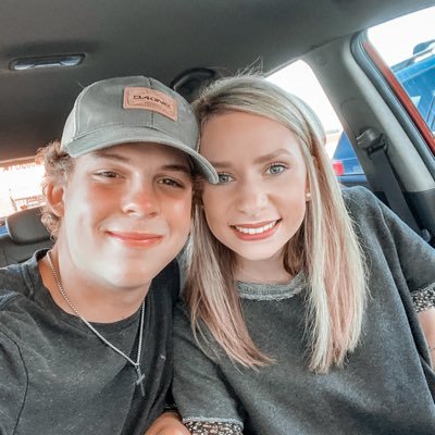 sarahelizbethc's profile picture. lover of Jesus & couper allen.🤍future teacher.