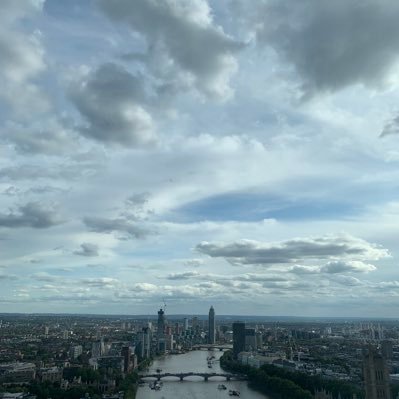 Abdullah73Amal's profile picture. أهيمُ عشقا في تذوق المفرده وصياغةِ الخاطره في مشاعرٍ قد لا تمثلني لكنها عابره