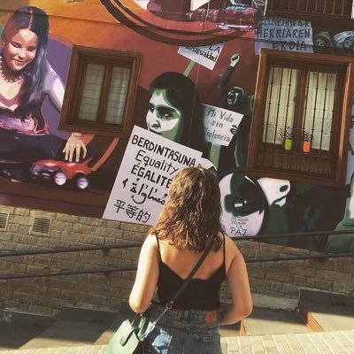 yarhuki23's profile picture. Busca la belleza colateral, está oculta...