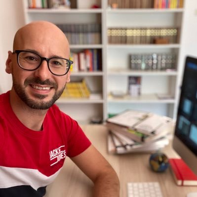 AvernaFrancesco's profile picture. I teach italian grammar & literature 📚 history 📜 geography 🗺 (11-14 y.o.) in Sicily 🏖 🌋 🏛 I love digital school 🧑‍🏫📱#YouTuber #Teacher 📺