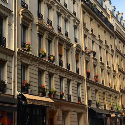 Collectif des conseils syndicaux de la rue Marie et Louise, petite rue calme sacrifiée suite à la pérennisation de 7 terrasses éphémères - 80db (moyenne à 22h)