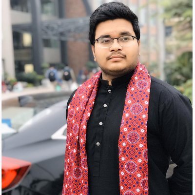 Business student| Management| Marketing and PR manager at Microsoft community-University of Lahore|Ambassador at YES| 
Books and music are my leisure partners.