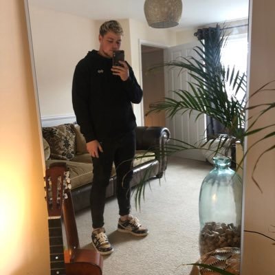 themeleez's profile picture. Certified Cunt