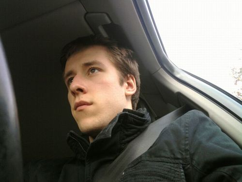 20years old asshole who loves FC Bayern Munchen, Sports, Movies, Partying. followin back :*
Amor vincit omnia!