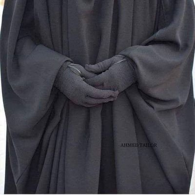 t09USqs8HtHnOiI's profile picture. ‏‏توبي إلى الله يا رفيقة..فظُلمةُ القبرِ أرعب من جمال معصيتِك.

(حساب دعوي )