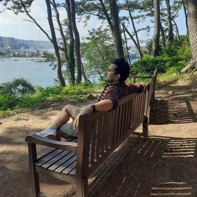 rupak62's profile picture. ( physics student,social worker) = Life is short.Never miss an opportunity to perfect your own humanity.Twitter.

기회는 새와 같은 것,날아가기 전에 꼭 잡아라..