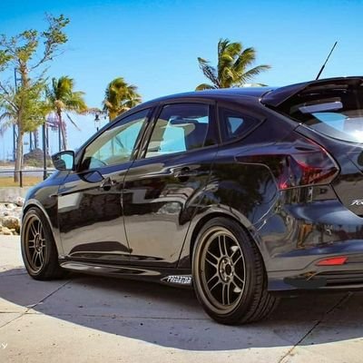 valdostpr's profile picture. 