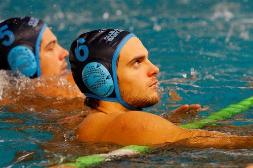 Jugador de profesional de Waterpolo. Ingeniero Mecánico.