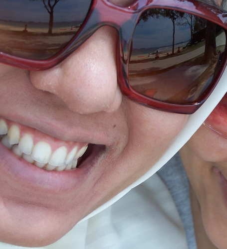 zuzanita's profile picture. Words, cats, kids and threads make me happy. Former newspaper journalist, magazine editor and tv producer. Now everything is coming together.