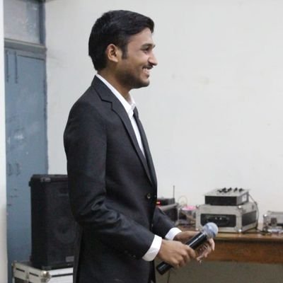 cosplaying astrophysicist. PhD student. trying to do better. he/him