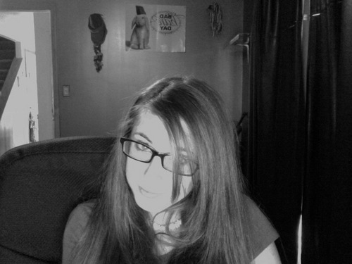 heyy guys =) im new here in twitter!! i love Justin Bieber!! i dont play any sports im 13 and im very hyper when im byy my friends haha:) FOLLOW MEEEE!!!3THANX