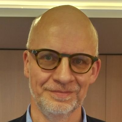 Business writer. Tweets in English & Dutch. Likes to exchange ideas, news, jokes & info about #corpgov #esg #tech #law #freelancing #journalism #media #chess