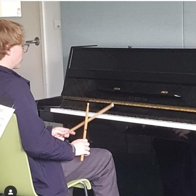 ShoeInABucket's profile picture. Composer/Piano/Brass/EWI. 22. 日本語OK!