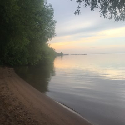 localakesuperi1's profile picture. I love living on the shores of Lake Superior. I like common sense, my dog, freedom, and brandy.