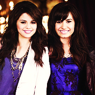 I am Jule. I am seventeen years old and Selena Gomez and Taylor Swift are my inspirations. I love both of them.