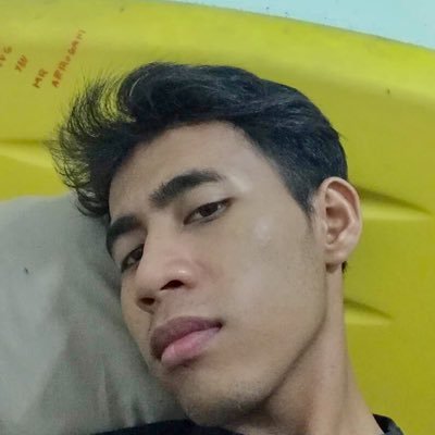 ApipZamri's profile picture. nyanyi jugak even tak sedap