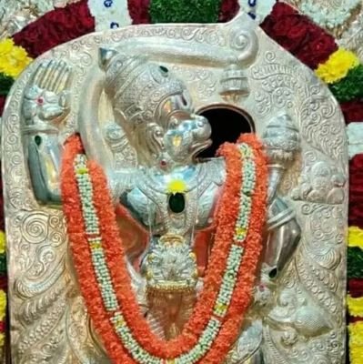 divyaramurd's profile picture. When Problems Comes Into Your Life Like A Non Stop Rain, Remember That God Will Always Be Your ☔👀🙏