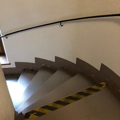 march47354853's profile picture. EXIT EXIT EXITはどこ？labyrinth🐊🦄の中、彷徨い中！
無言フォロー失礼します。