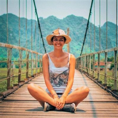 Travel Blogger stuck at home during this pandemic.
Sharing old travel photos and stories to stay sane.
#digitalnomad #travelblogger Aurelia Teslaru