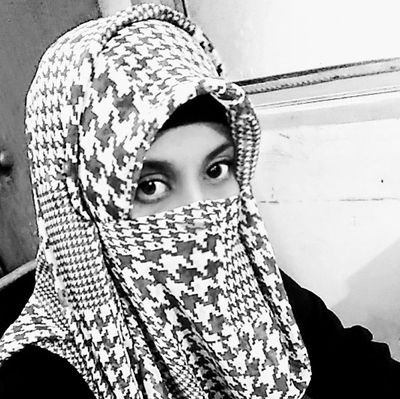 FizaMaqbool8's profile picture. studying Political science at University of Karachi