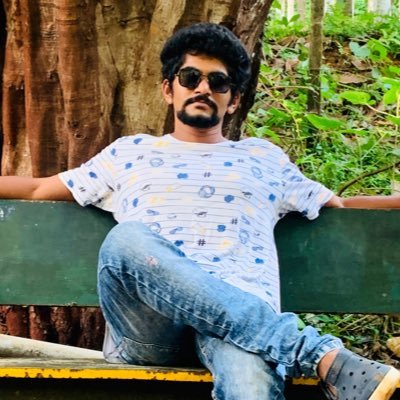 Mohithh_here's profile picture. 