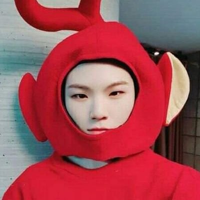 💙 A carat & a multi-stan 💙 AND
THE BIGGEST BASIC ANIME WEEB OUT THERE probably 🗿