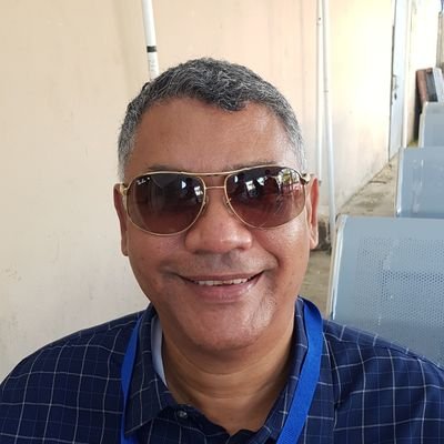 Dominicano - Abogado - Deportista - Higüeyano.