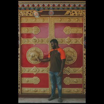 the__bassman__'s profile picture. Literally nothing over here.