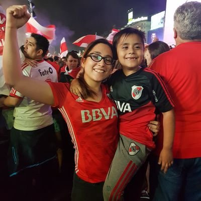 SofiaColarte_'s profile picture. -Vivo entre la desilusión y la euforia-
《 REVOLUCIÓN 》