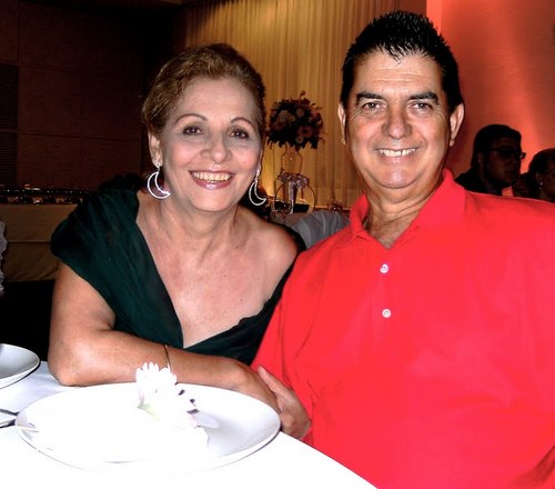 Apostolos do Centro de Avivamento para as Nações Julio e Valdete.