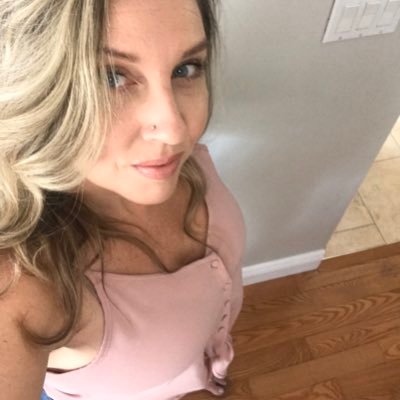 Nurse_MukYuk's profile picture. I am a mother, a wife and a nurse ❤️