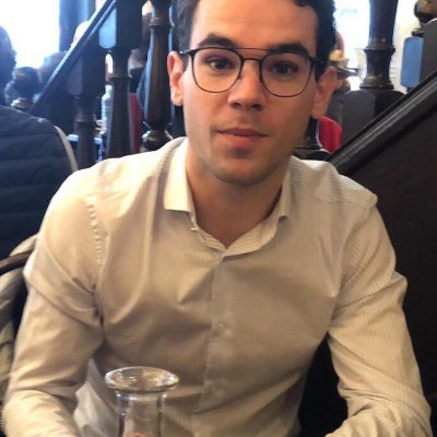 PierreMadecOff's profile picture. Banquier, mais pas que
