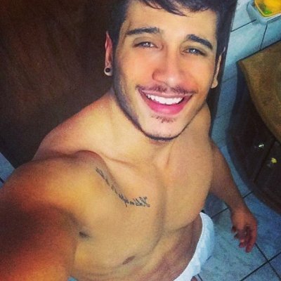 lucas275729's profile picture. 