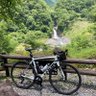 tanakajetcity's profile picture. 静岡県中部の金ナシ会社員/禁断の趣味、自転車によって貧困オジとなり果てた/ 無理して買ったLOOK 785huez (RSじゃない方) コンポ105のままで速くなりたい昭和の魂… が、乗車1年半後、電動アルテ化に折れた、魂の近代化 / 2021富士ヒル82分かかりました。