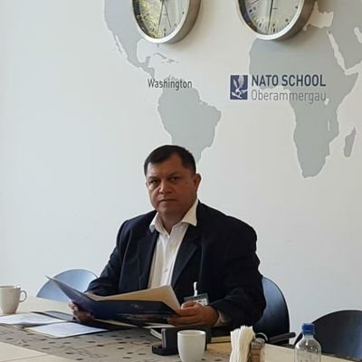 David_5583's profile picture. General (r), politólogo, maestro en estudios estratégicos. El amor mi bandera, la patria mi amada, optimismo mi actitud, La Paz mi objetivo.