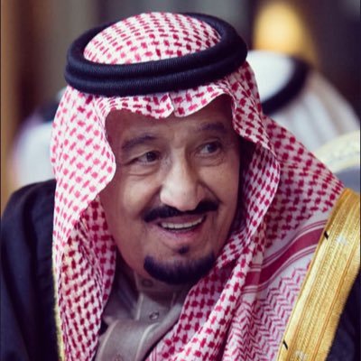 إنسان بسيط جداً و غير كامل أبداً ولا اسعى للمثالية و أكرمني الله بجميل ستره وأتمنى أن يحفظ الله الجميع ويوفق كل مسلم 🙏🏻🌿