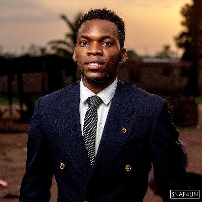God 1st ♥️ 😇.
Tech Lover💡
Engineer 💻📱.
Music lover🎧.
April 22👶.
🆖🇳🇬