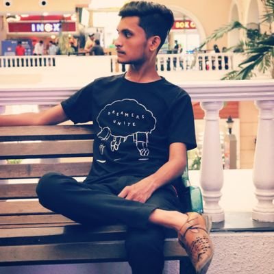 AbHi85854842's profile picture. ham kisise kaam nhi hame rokne ki kisime  dam nhi 😁😁😁😁😁