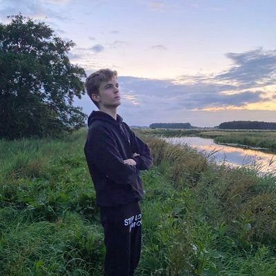 JuliannnS1's profile picture. 