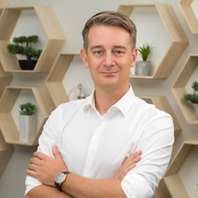 Dane living in Dubai.
Entrepreneur-turned-Investor.