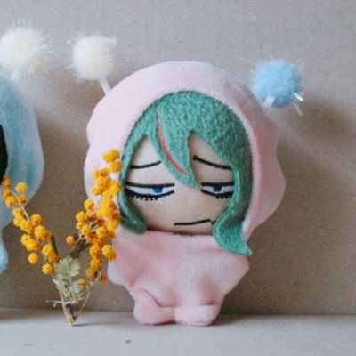 しろくま わたしのアンガーマネジメント 人に愚痴を言う ポイズンをきく おいしいものを食べる 泣く 泣きながら罵詈雑言をいう Twitterをひたすら見る 猫を吸う 犬を吸う 髪を切る 染める ピアスをあける 今日は犬を吸うまでしたけどダメだったから明後日