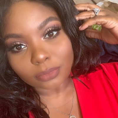 deshellejones's profile picture. I’m a wife & new mom sharing my crazy life one post at a time ! I love all things Beauty & Lifestyle . Join me on this crazy ride we call life ! 🍋 🌻