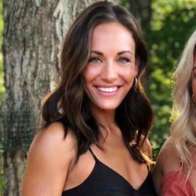 chanellemarie5's profile picture. IG: ccent