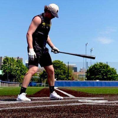 brandship6's profile picture. My momma always told me I was built different ❤️