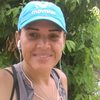 tengo tres hijos, el mas pequeño es un niño especial,trabajo en el colegio Maria ana Ponce en San Jose de Barlovento