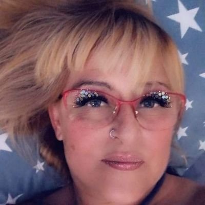 delfinloli's profile picture. olvídame tu que yo no puedo