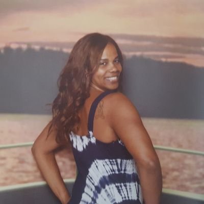 LADYC20161's profile picture. I ❤ Poshmark ❤Posh Ambassador❤Top Rated Seller❤ Fast Shipper❤Check out my closet! 👠👜👗
https://t.co/x3BLL70c5N