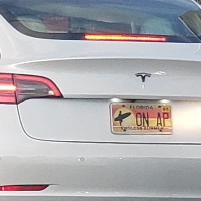 WeeklyTesla's profile picture. Buying $100 of $TSLA on a weekly basis until I can afford a Model 3.

Owner: @King_INF3RN0_