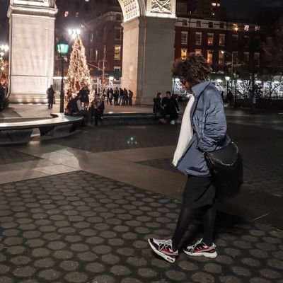 Al3urys's profile picture. ''Be simple & Enjoy your life'' 
Arquitect